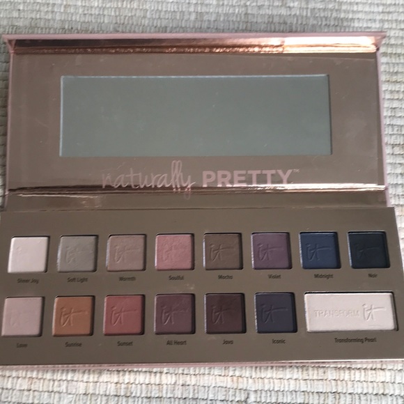 it cosmetics Other - iT Naturally Pretty eyeshadow palette